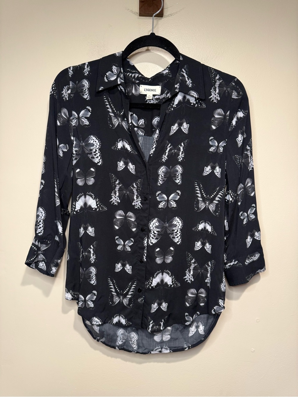 L'AGENCE Camille 3/4 Sleeve Blouse in Black Multi Vintage Butterfly Print Size S - Picture 9 of 11